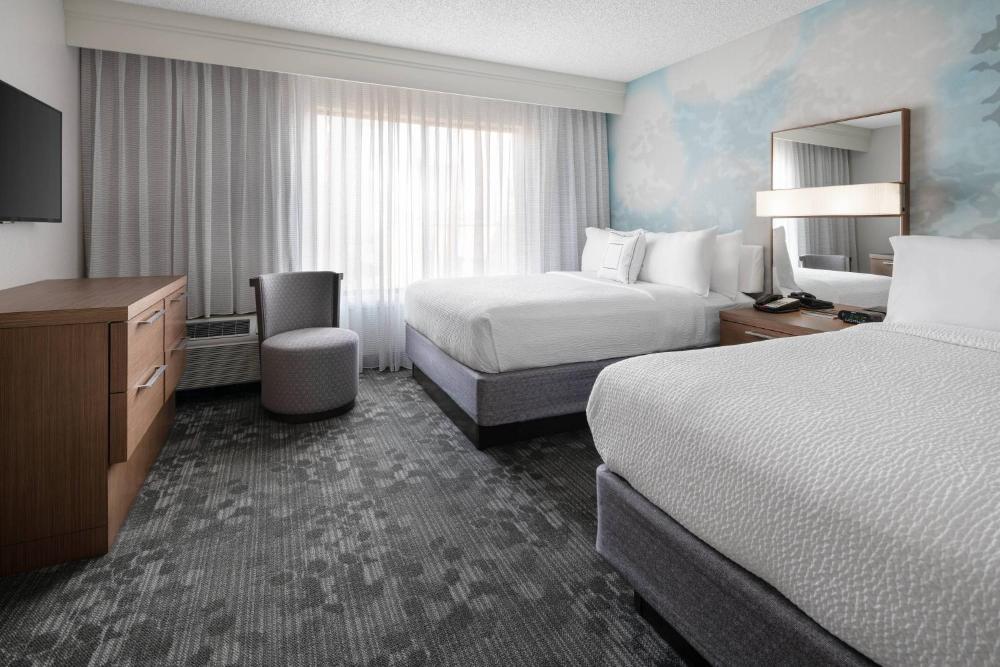 Queen Suite with Two Queen Beds and Sofa Bed interior